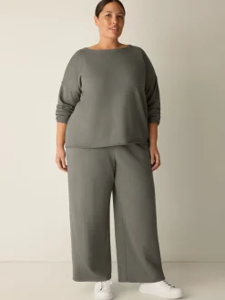 Garment-Dyed Organic Cotton Terry Bateau Neck Box-Top