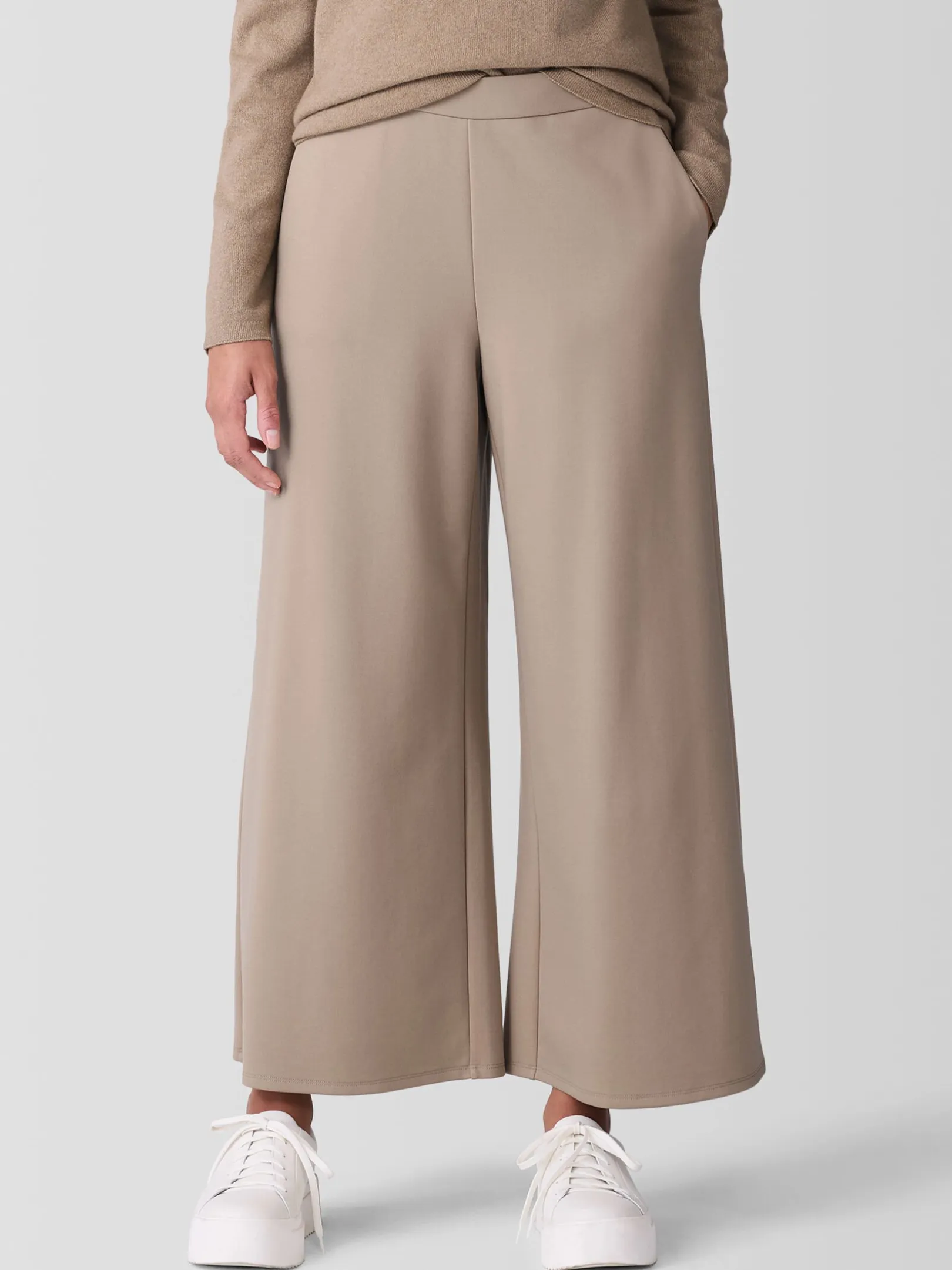 Lightweight PonteWide-Leg Pant