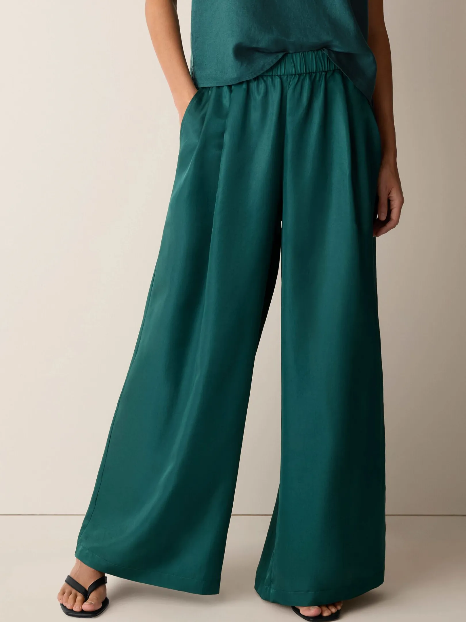 Lightweight Satin Shimmer Full-Length Wide Pant