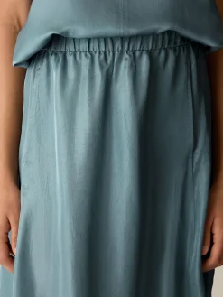 Lightweight Satin Shimmer Lantern Skirt