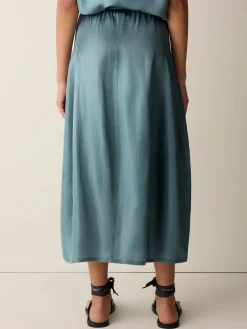 Lightweight Satin Shimmer Lantern Skirt