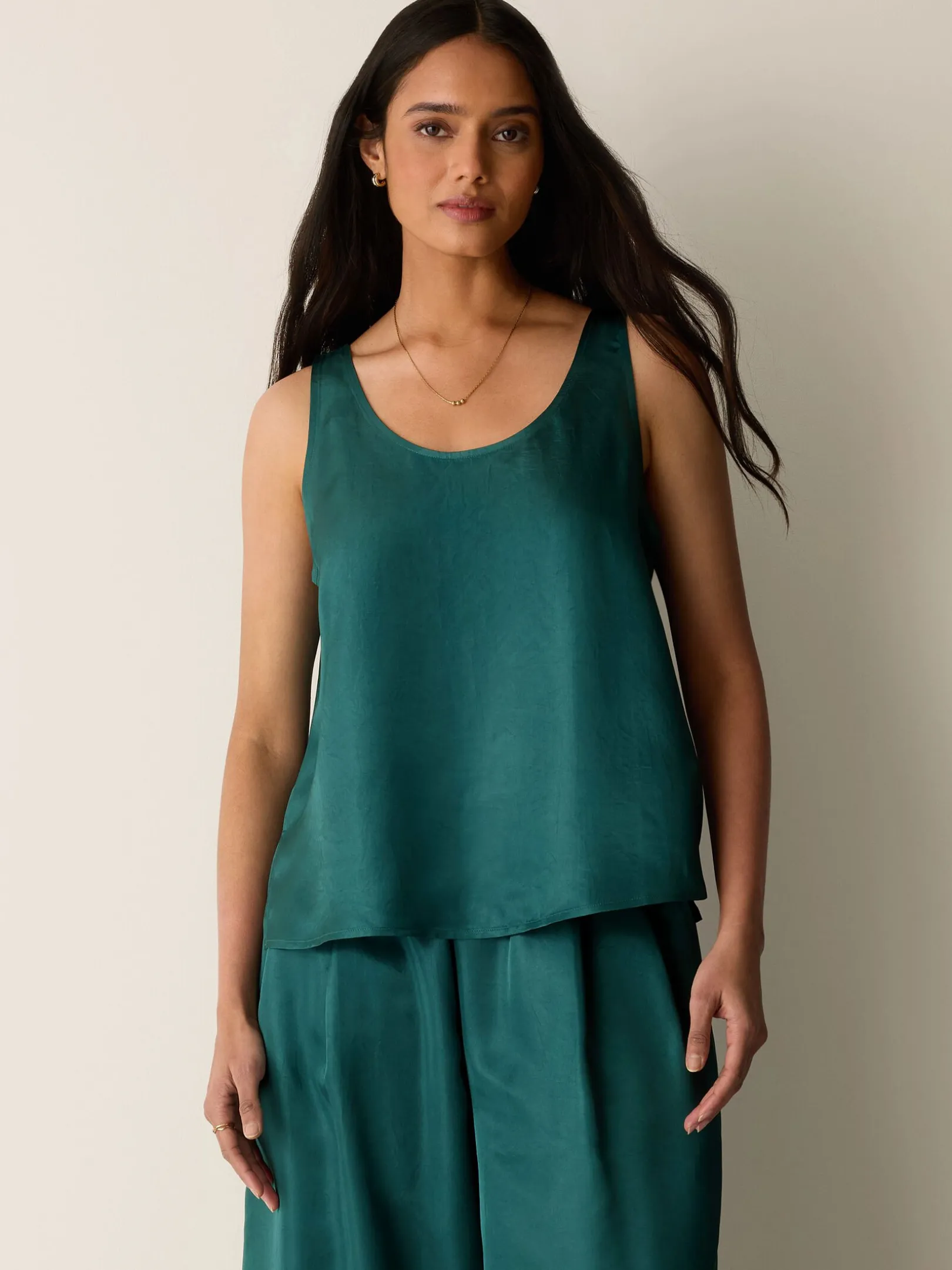 Lightweight Satin Shimmer Scoop Neck Tank