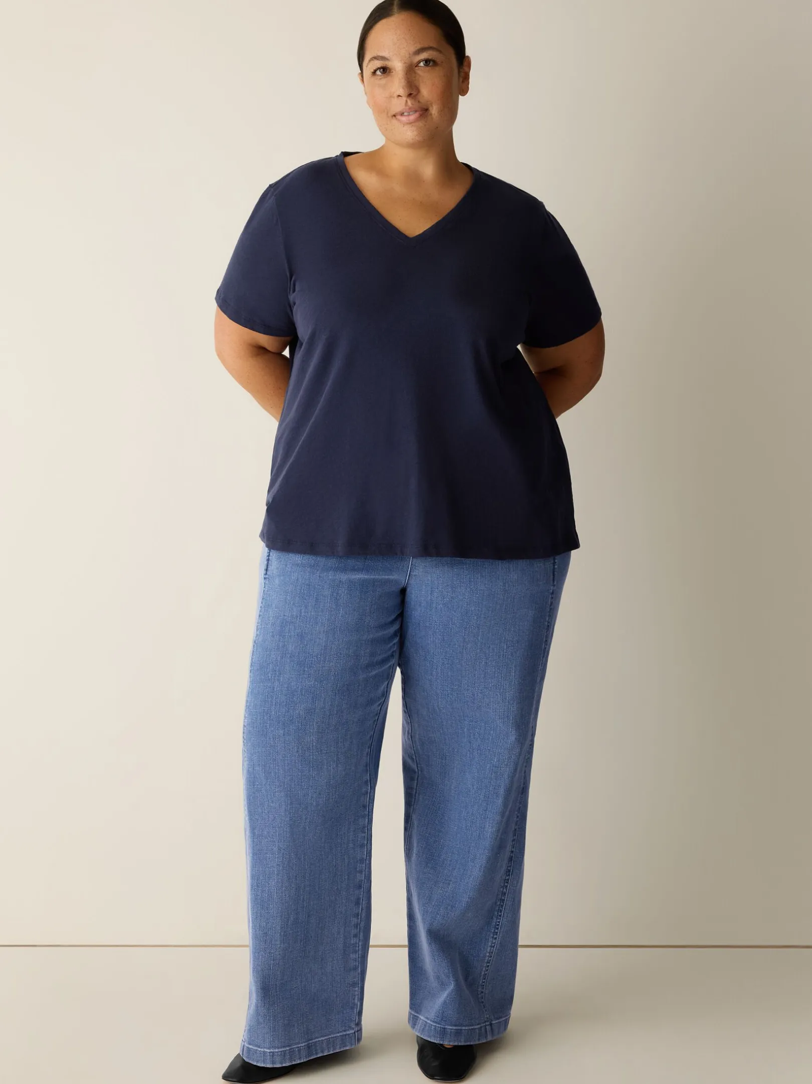 Organic Cotton Slubby Jersey V-Neck Tee
