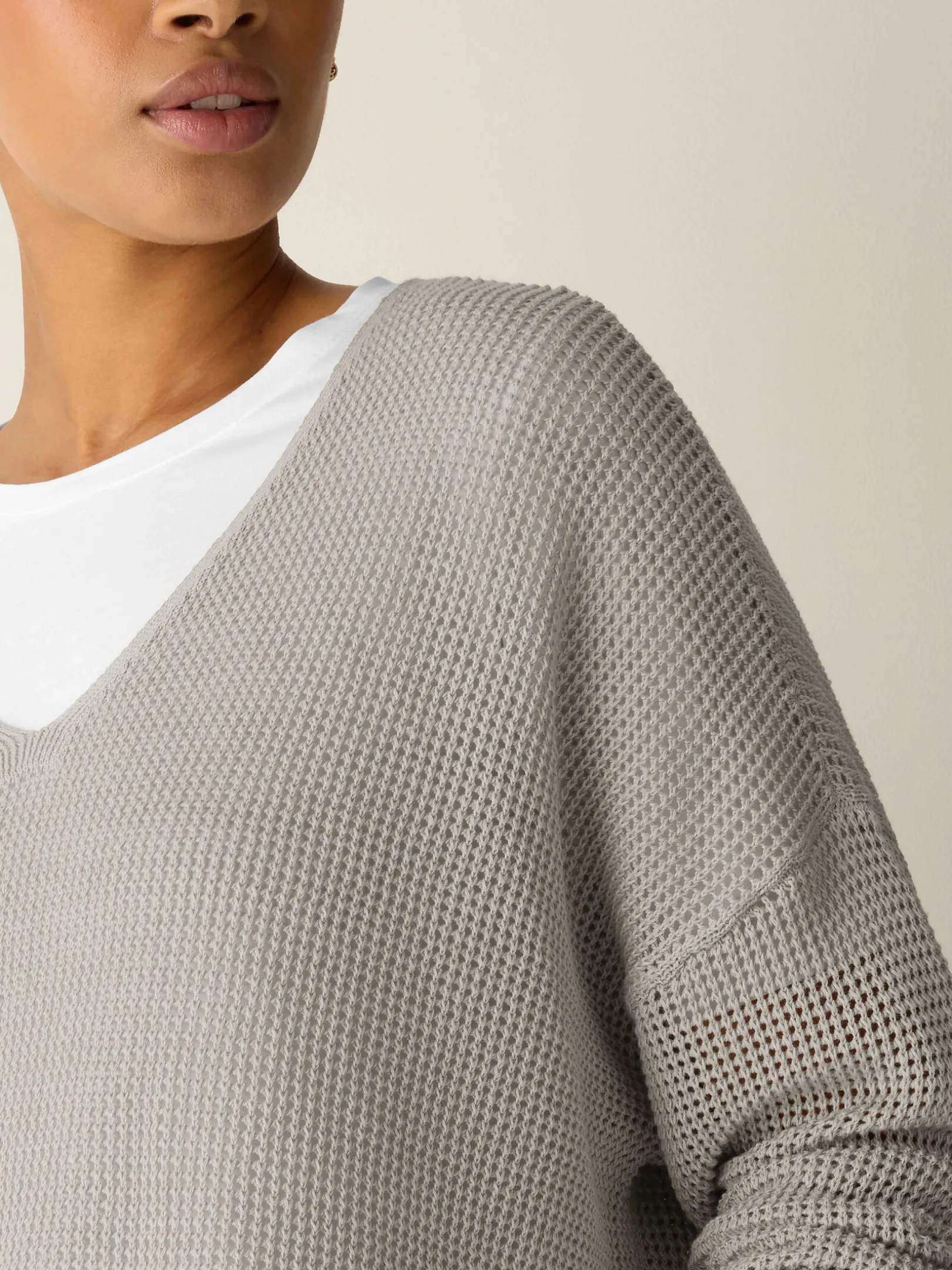 Organic Linen Cotton V-Neck Box-Top