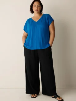 Organic Linen Jersey V-Neck Tee