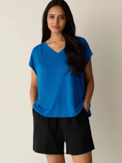 Organic Linen Jersey V-Neck Tee