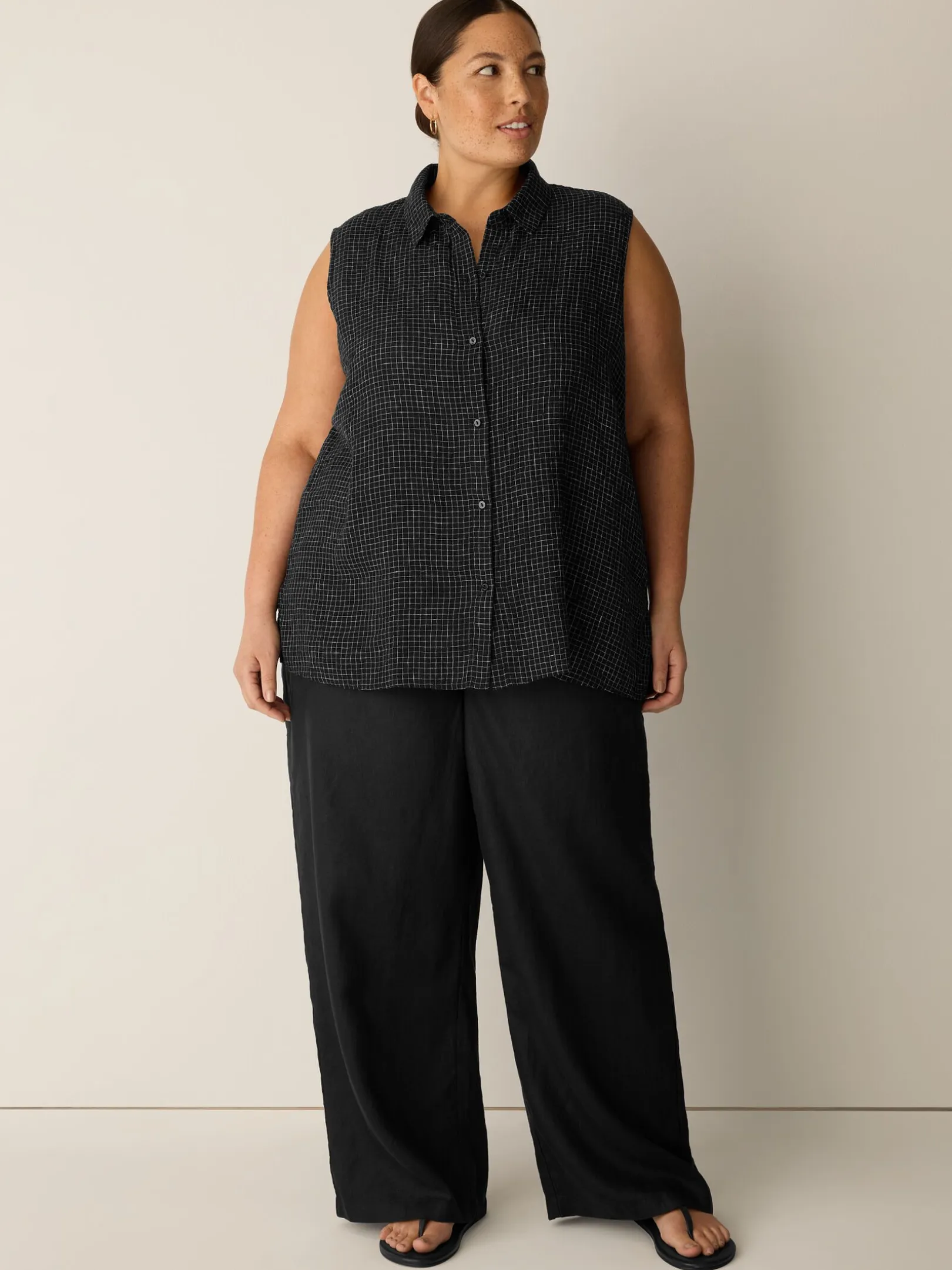 Puckered Organic Linen Grid Sleeveless Shirt
