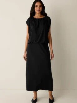 Ribbed Knit Skirt