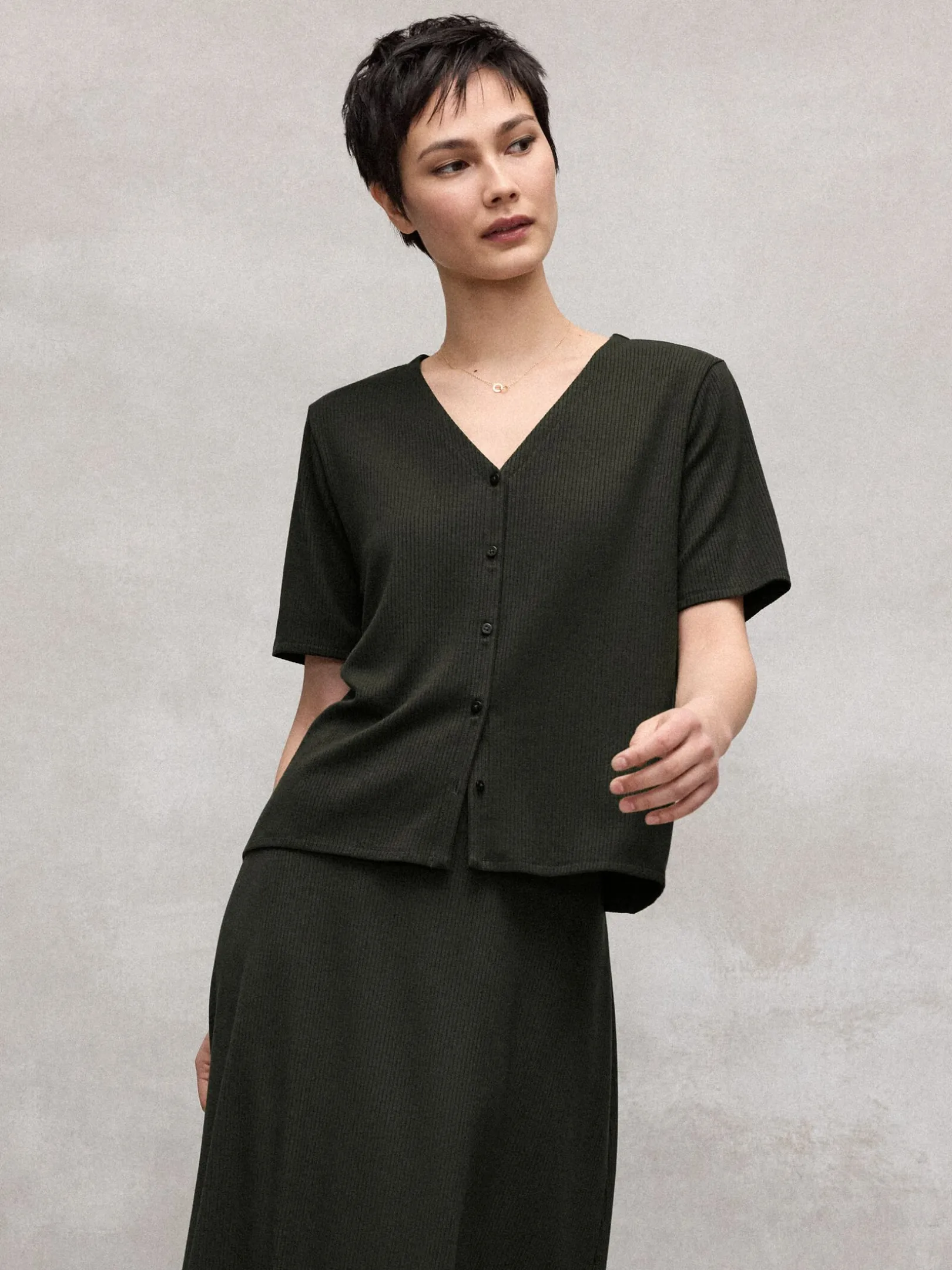 Ribbed Knit V-Neck Top