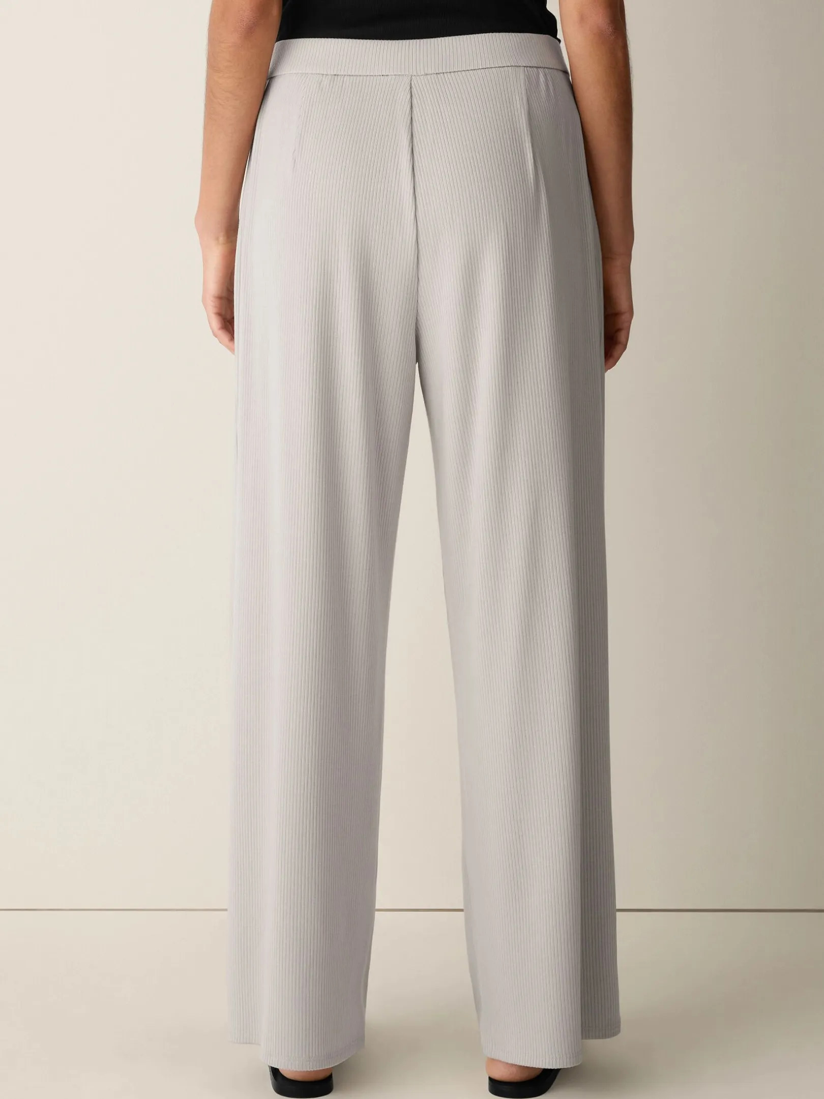 Ribbed Knit Wide-Leg Pant
