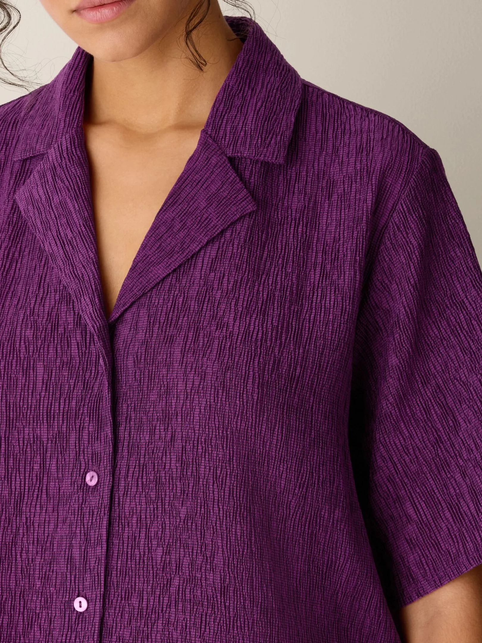 Woven Plissé Notch Collar Shirt