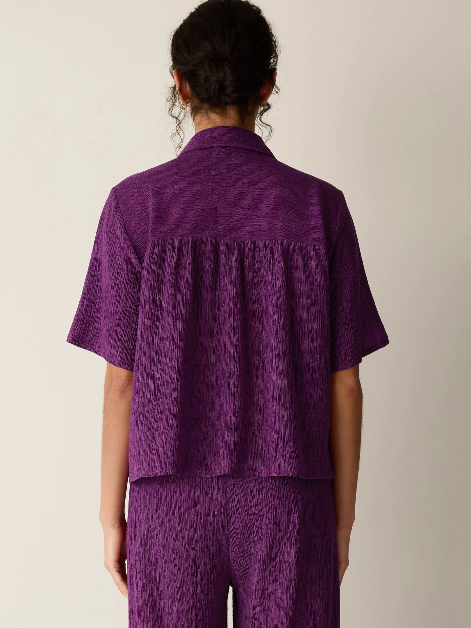 Woven Plissé Notch Collar Shirt
