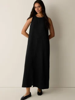 Woven Plissé Round Neck Dress
