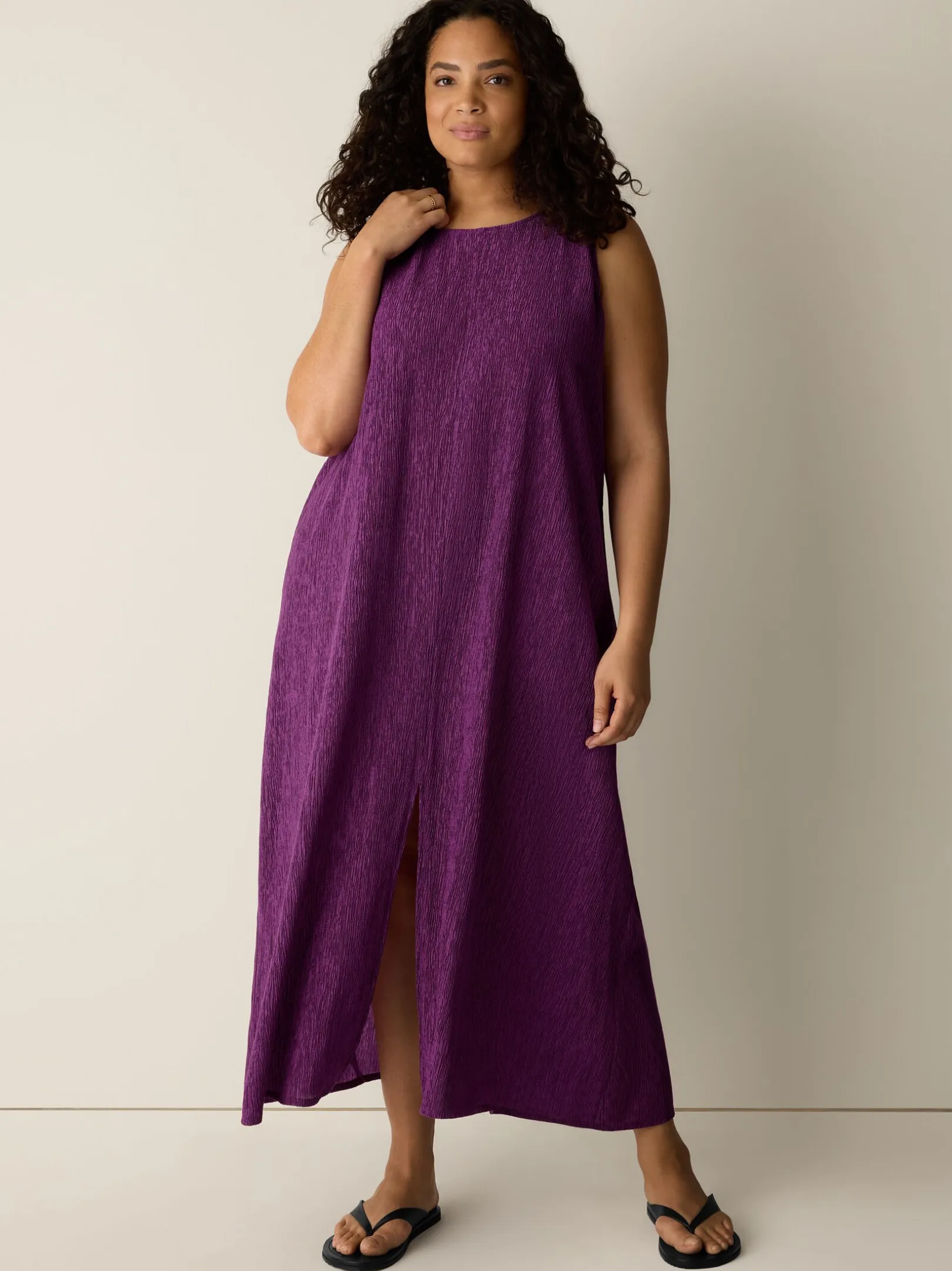 Woven Plissé Round Neck Dress