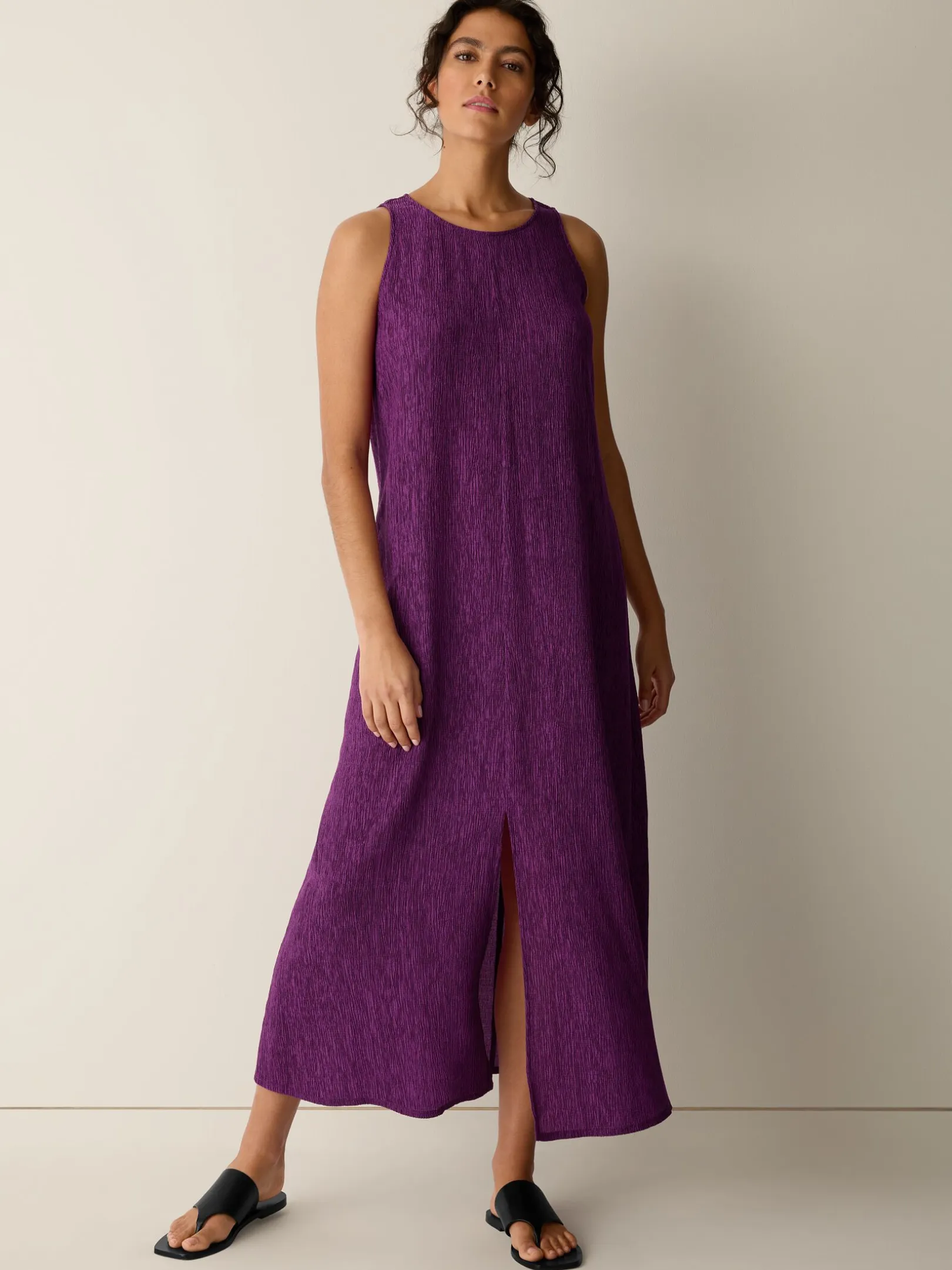 Woven Plissé Round Neck Dress