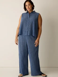 Woven Plissé Sleeveless Shirt