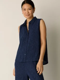 Woven Plissé Sleeveless Shirt