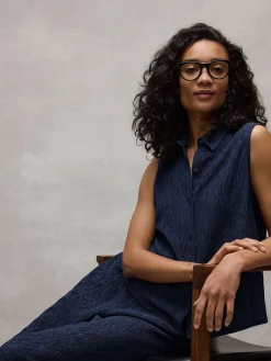 Woven Plissé Sleeveless Shirt