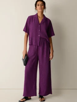 Woven Plissé Wide-Leg Pant