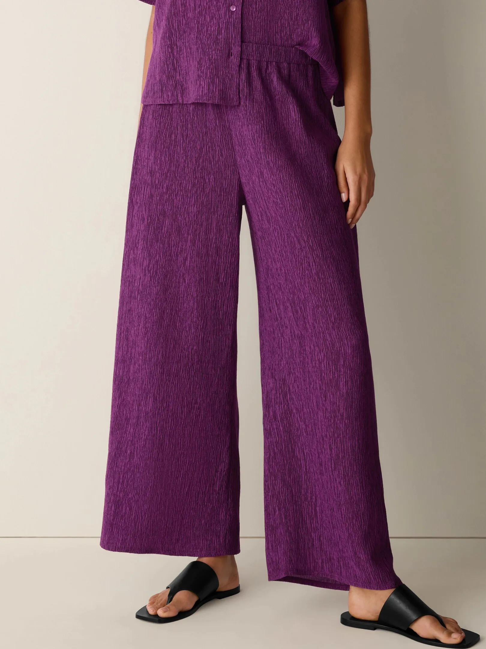 Woven Plissé Wide-Leg Pant