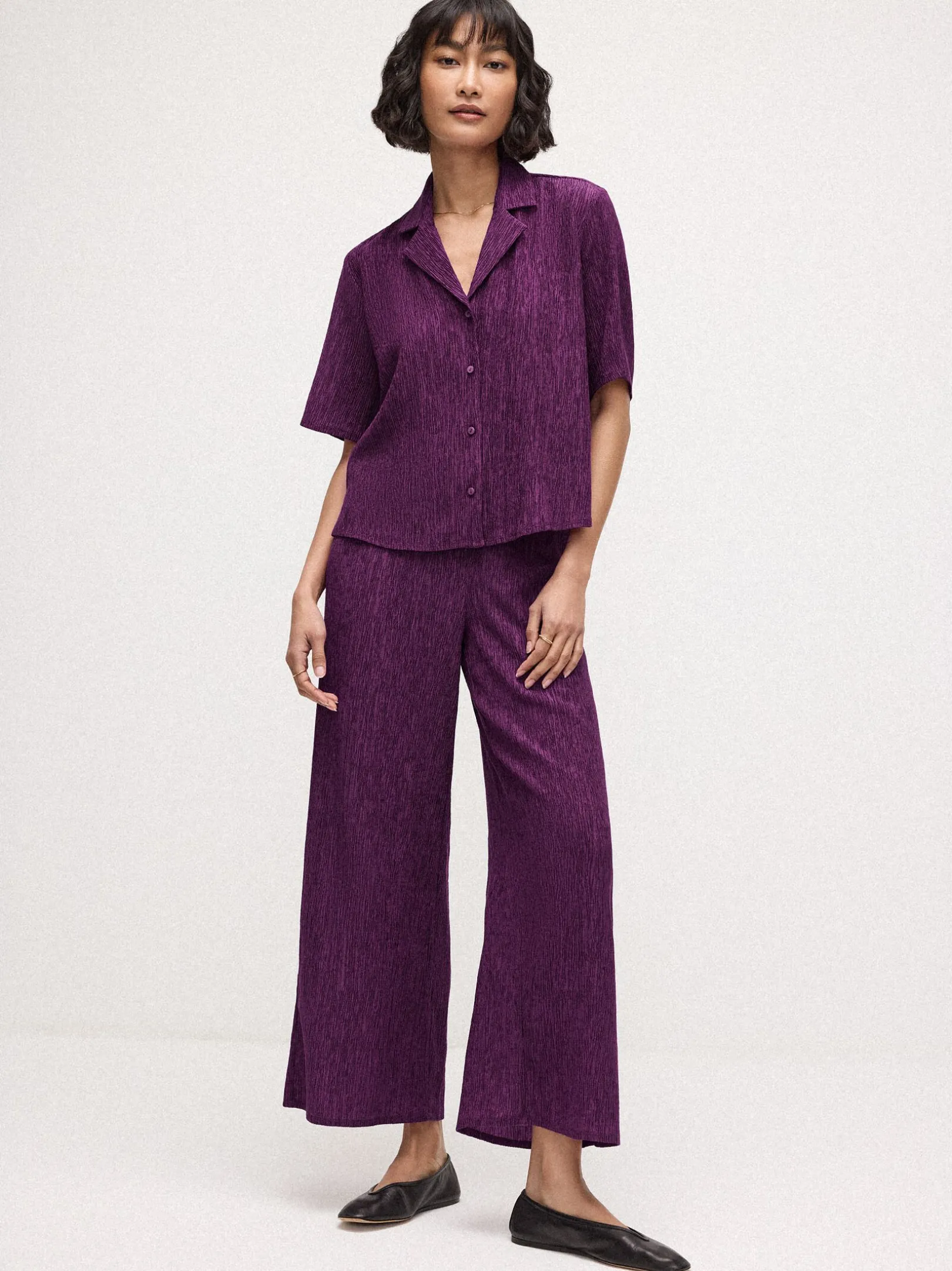 Woven Plissé Wide-Leg Pant